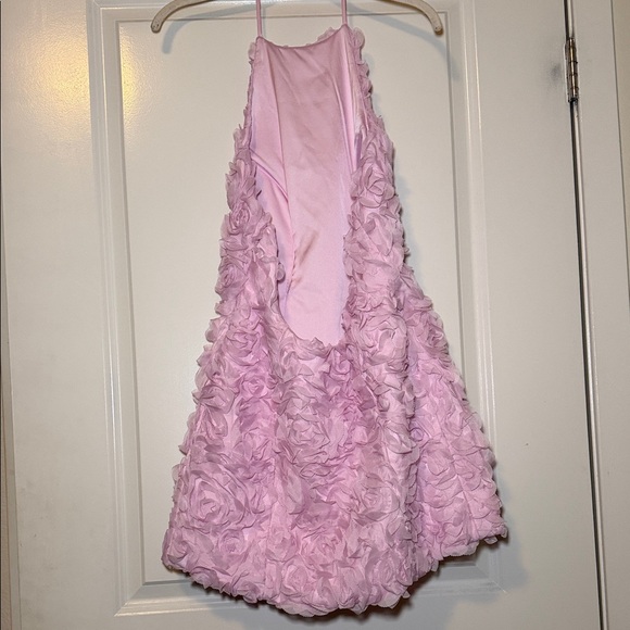 Floral-Appliqué Halterneck A-Line Mini Dress in Lilac - Picture 7 of 10